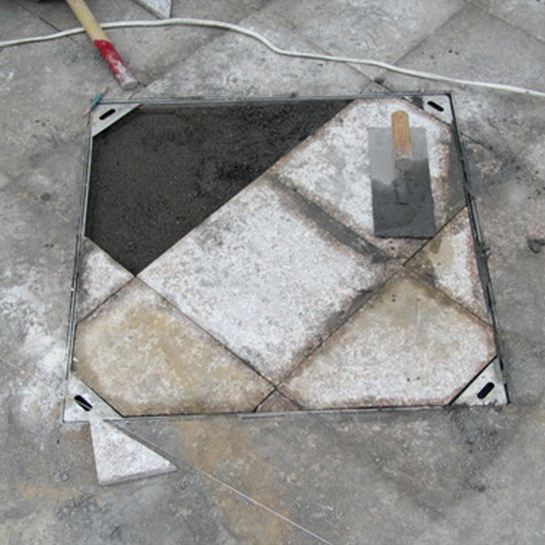 陕西不锈钢隐形井盖安装过程
