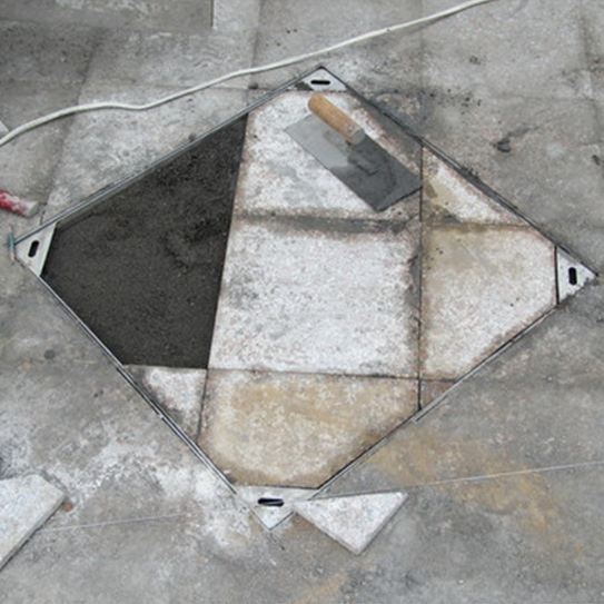 神农架不锈钢隐形井盖安装过程