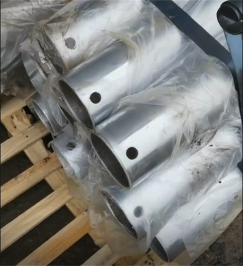 悬浮活柱体表面镶套