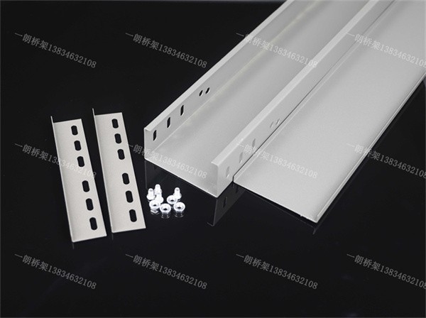 不锈钢槽式桥架的安装与维护要点
